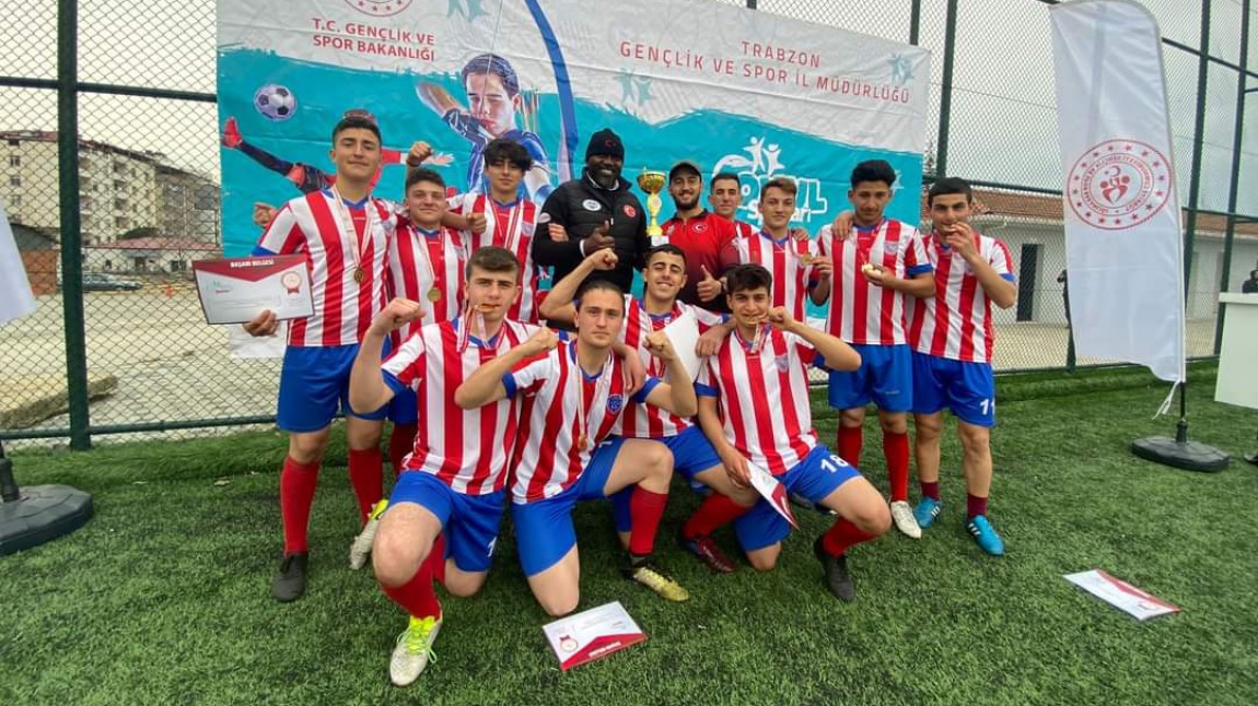 Okul Ragbi Takımımız, Genç Erkekler (A) Trabzon İl Birinciliğini Kazandı